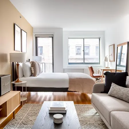 Central Chelsea Studio W Balcony Doorman Nyc-34